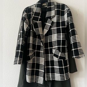 Plaid knit black and white LF coat